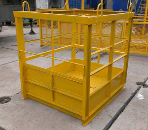 Корзина для подъема материалов КМ-04 ( 1360х1400х1400 мм)(Грузоподъемность до 2000 кг,с колесами)